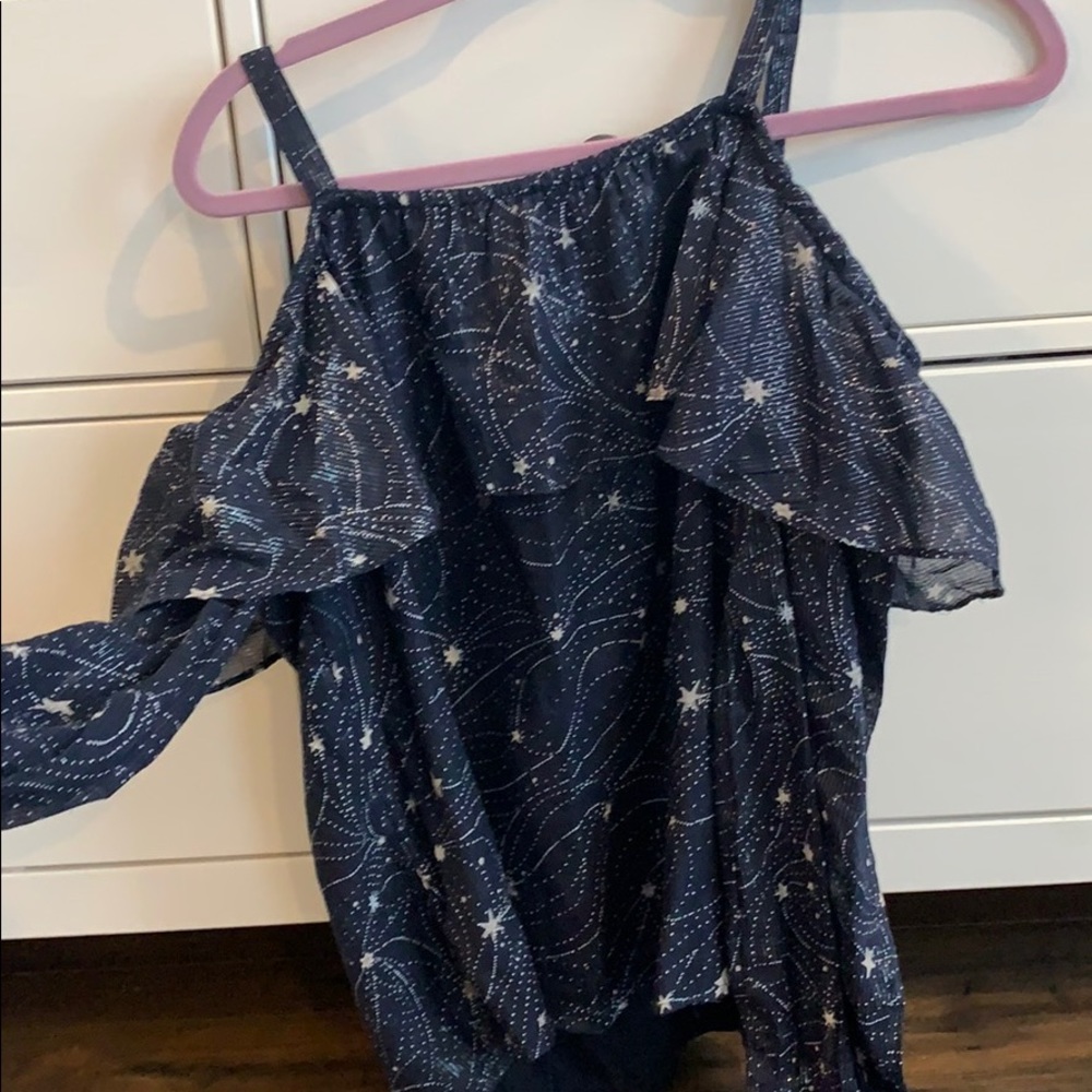 adorable cold shoulder top - anthropologie